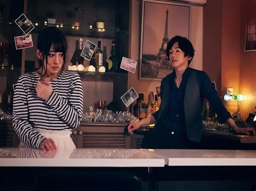 仕事後にバーの従業員とセックスするよう誘われました